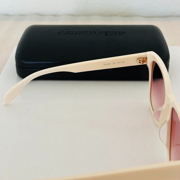 π― Authentic ποΈ Alexander McQueen 56MM D-Frame Square Sunglasses, White Color - Picture 8 of 12